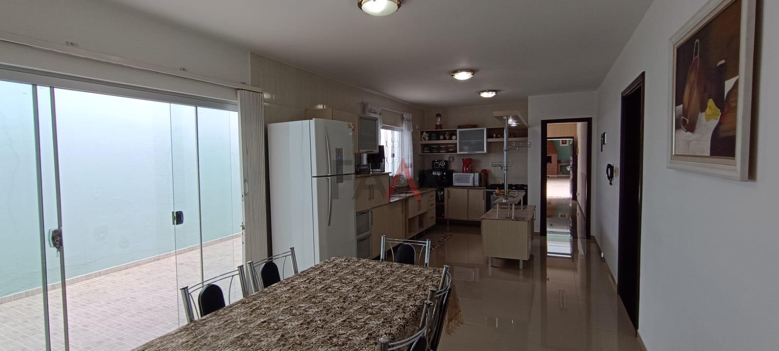 Casa à venda com 4 quartos, 197m² - Foto 10