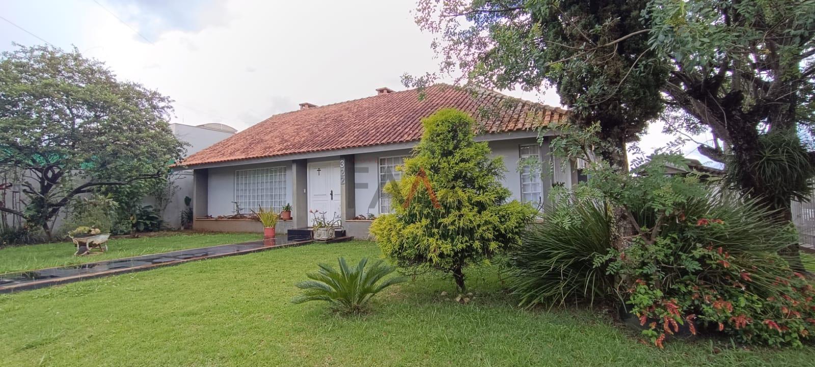 Triplex para locação no Bonsucesso em Guarapuava com 5 Dormitó...