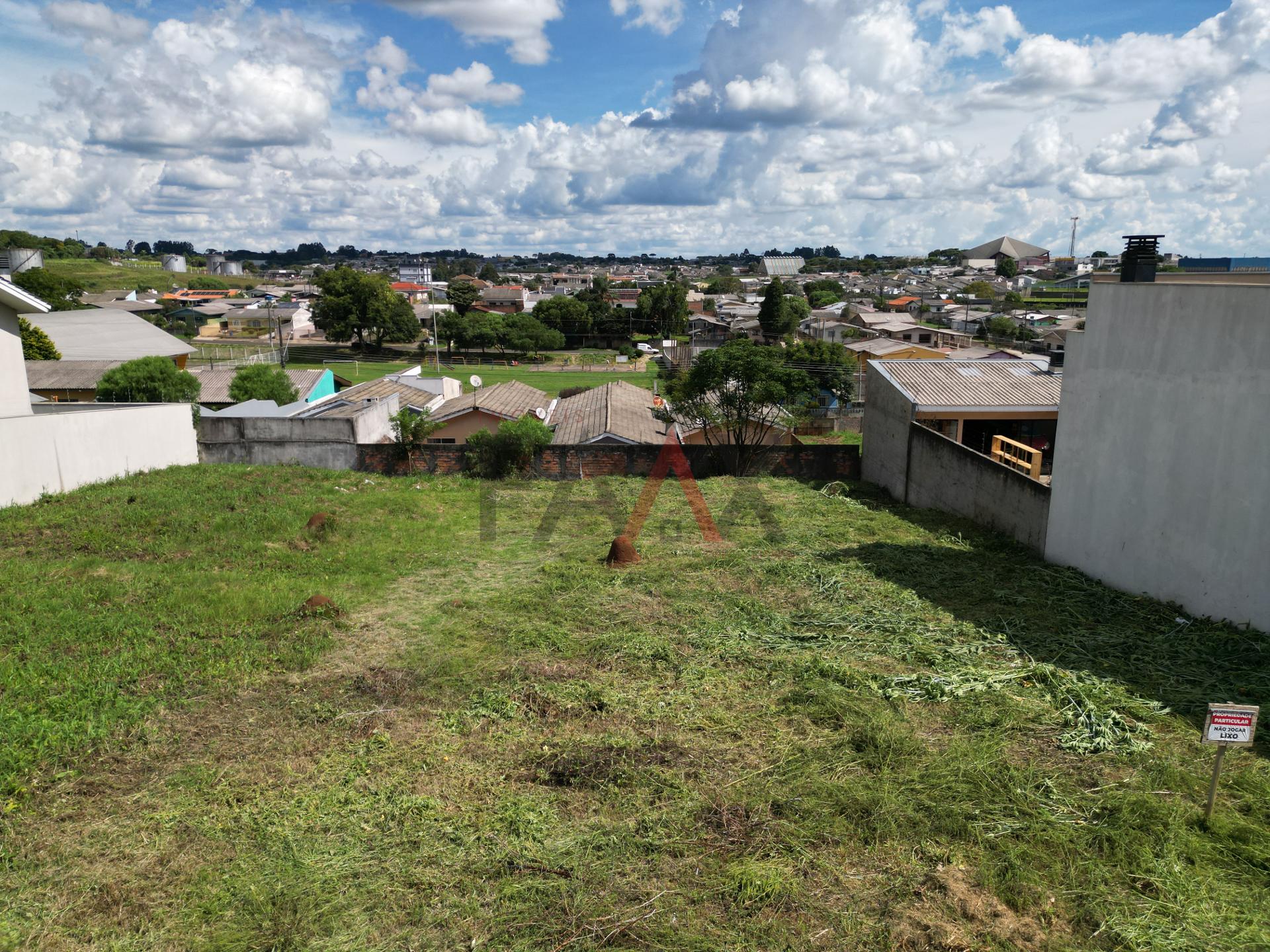 Ótimo terreno á venda na Vila Bela com ótima metragem em Guara...