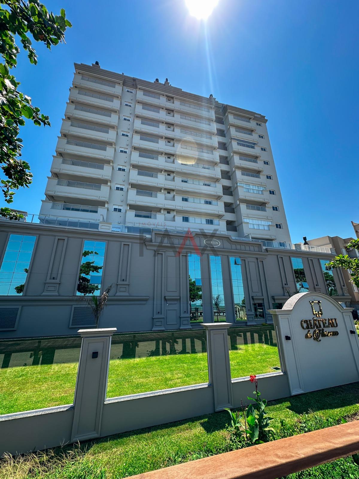 Apartamento com TERRAÇO no Château de Florence em Itapema SC c...