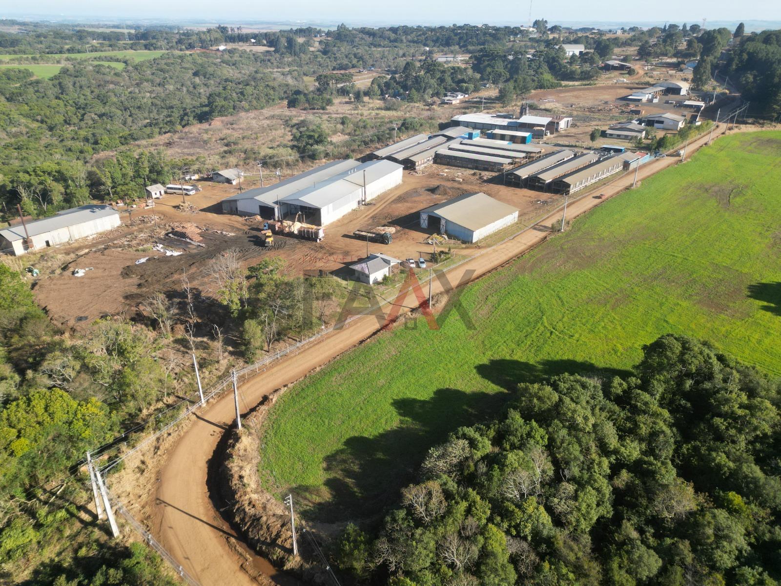 Terreno de 21.000m  e 3.000,00m  de área construída com ótima ...