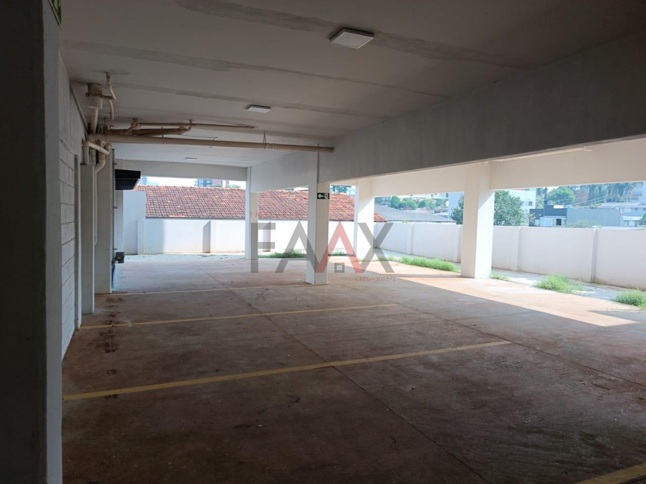 Apartamento para alugar com 2 quartos, 65m² - Foto 12