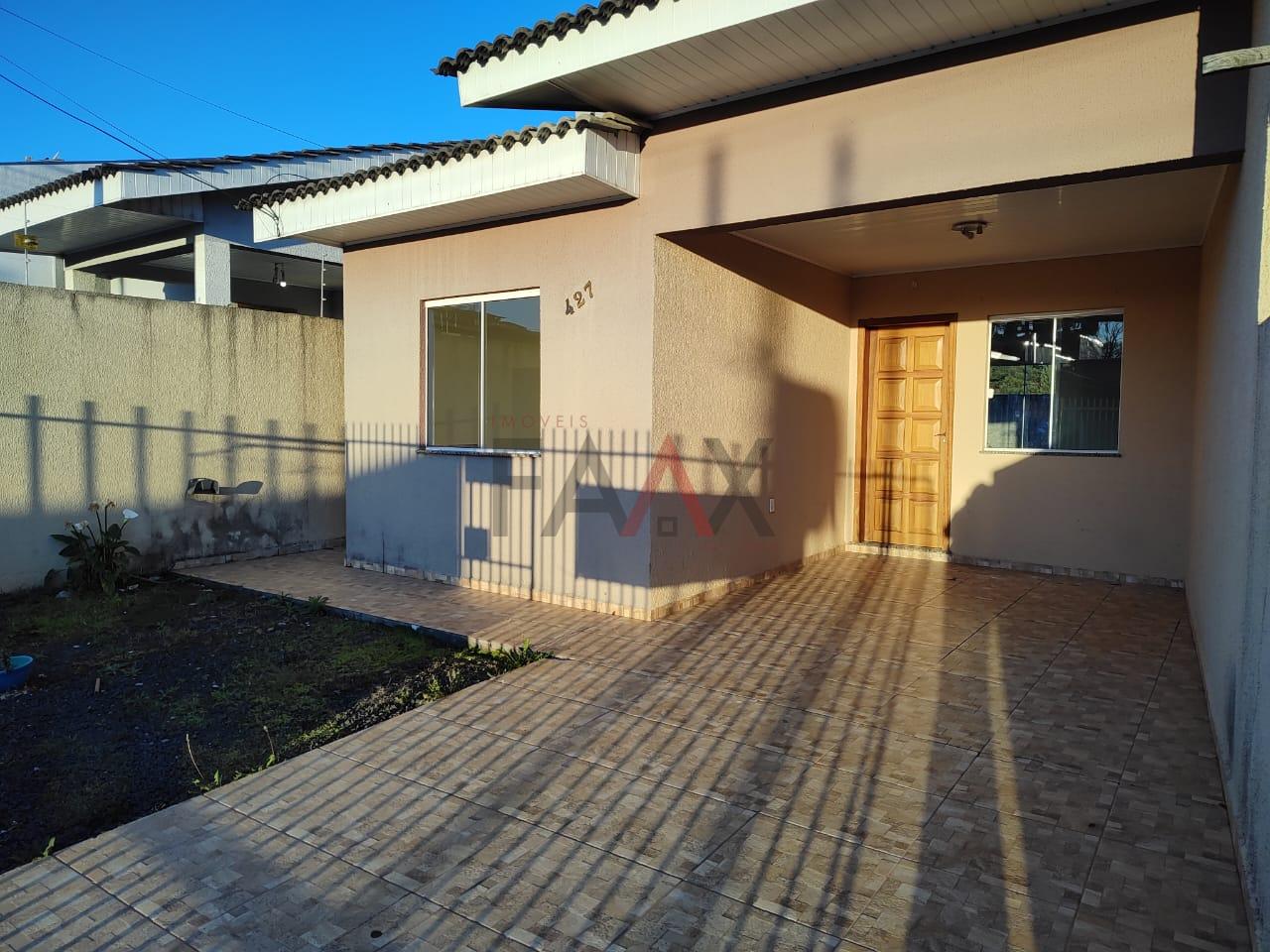Casa à venda com 2 quartos, 61m² - Foto 1
