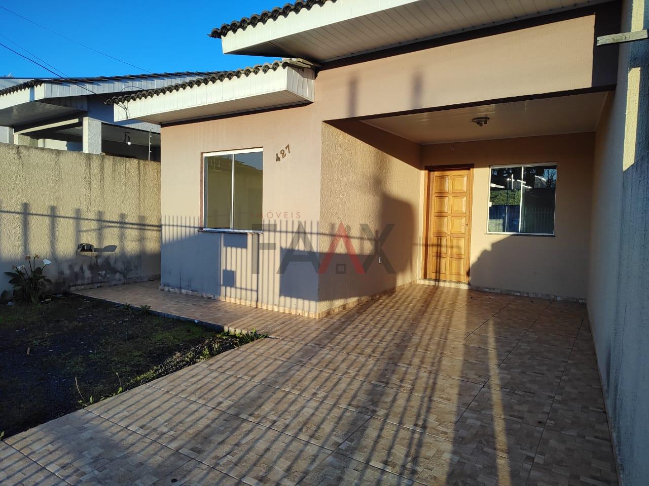 Casa à venda com 2 quartos, 61m² - Foto 2