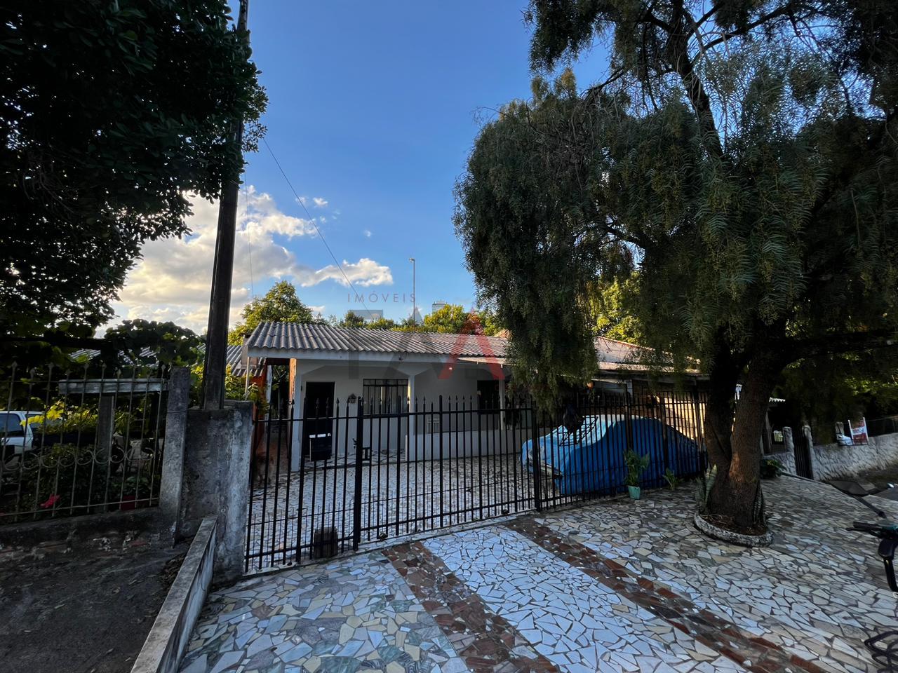 Casa com Terreno a venda, no Bairro Primavera, Proximo ao Shop...