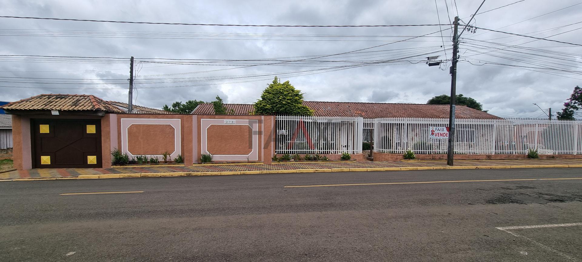 Casa, 3 quartos, 245 m² - Foto 1