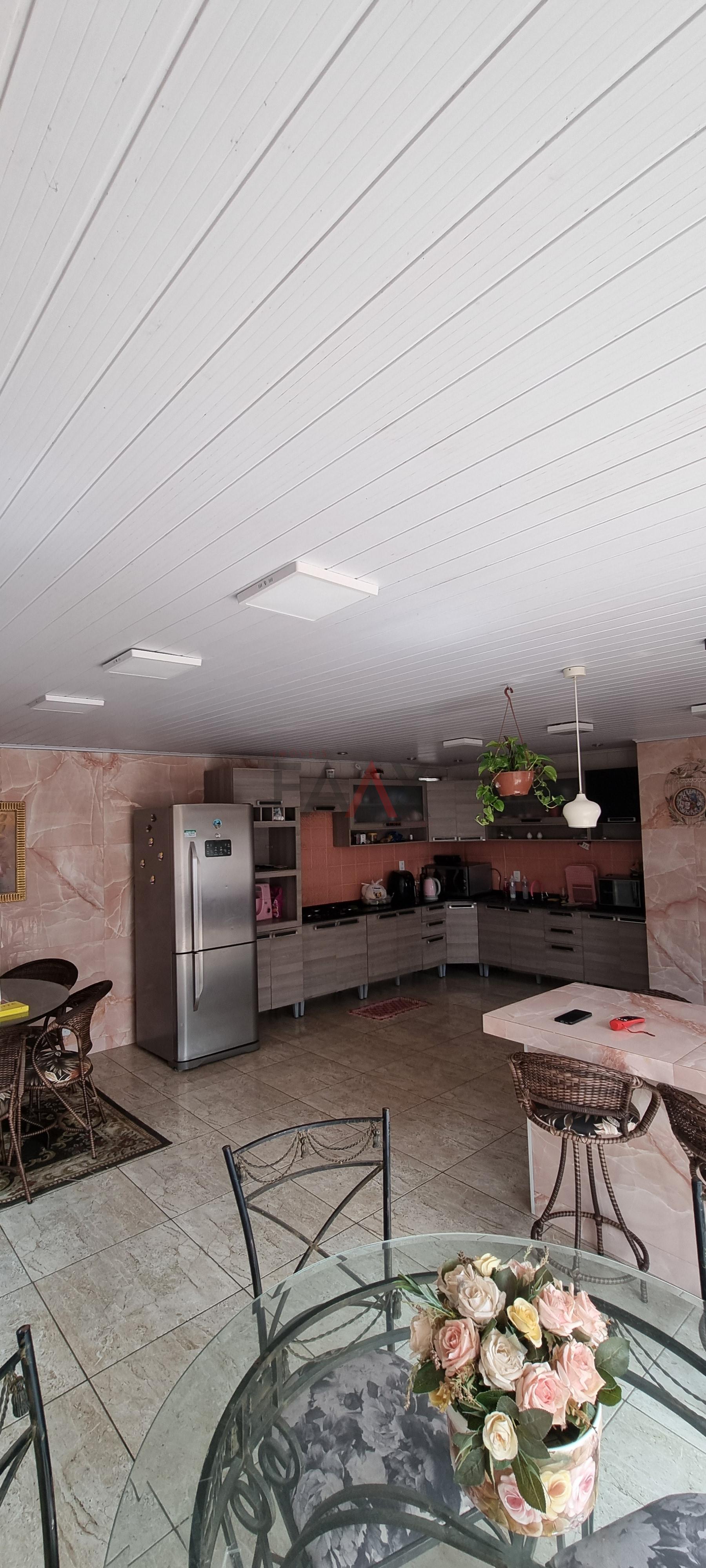 Casa, 3 quartos, 245 m² - Foto 9