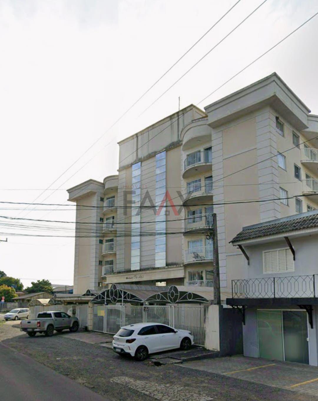 Apartamento Semi Mobiliado à Venda no Edifício Tia Meri,  Bair...