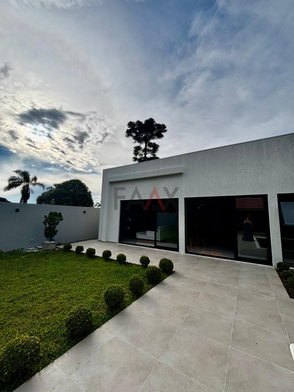 Espaço, Conforto e Investimento  2 Casas   Área de Lazer Compl...