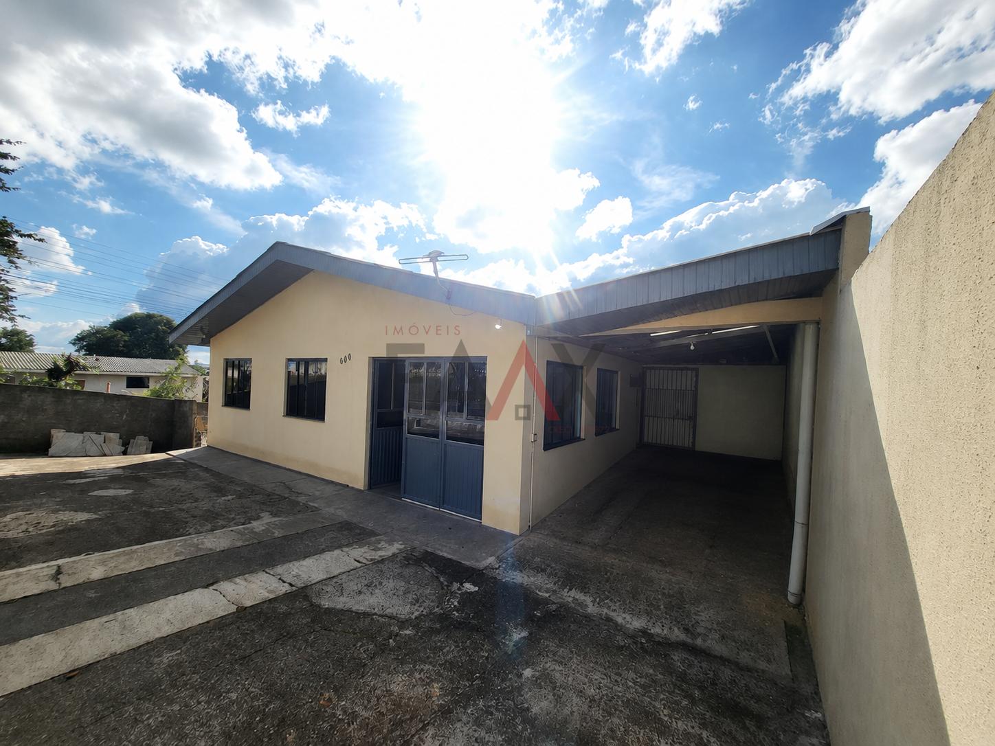 Casa de Esquina à Venda no Bonsucesso, espaco amplo, oportunid...