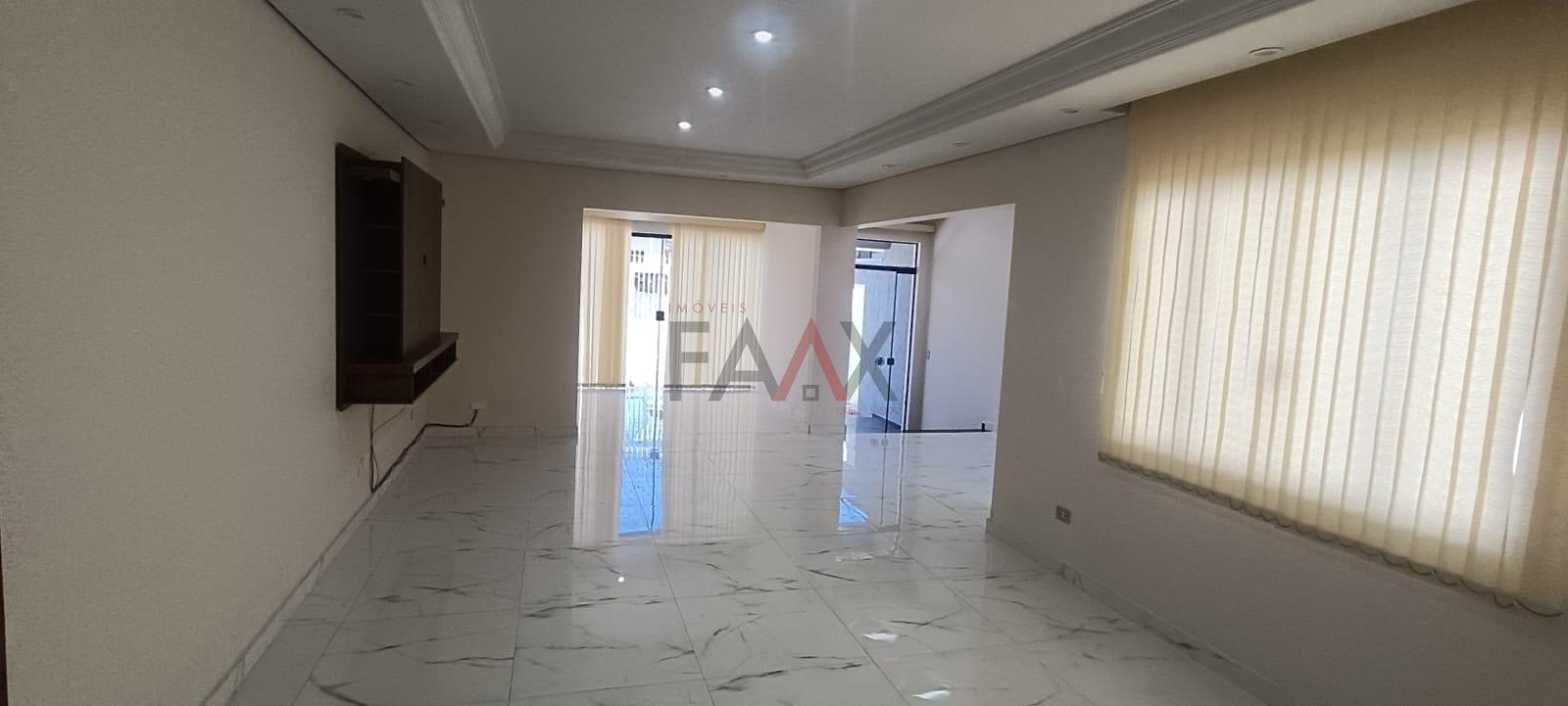 Casa, 3 quartos, 221 m² - Foto 3