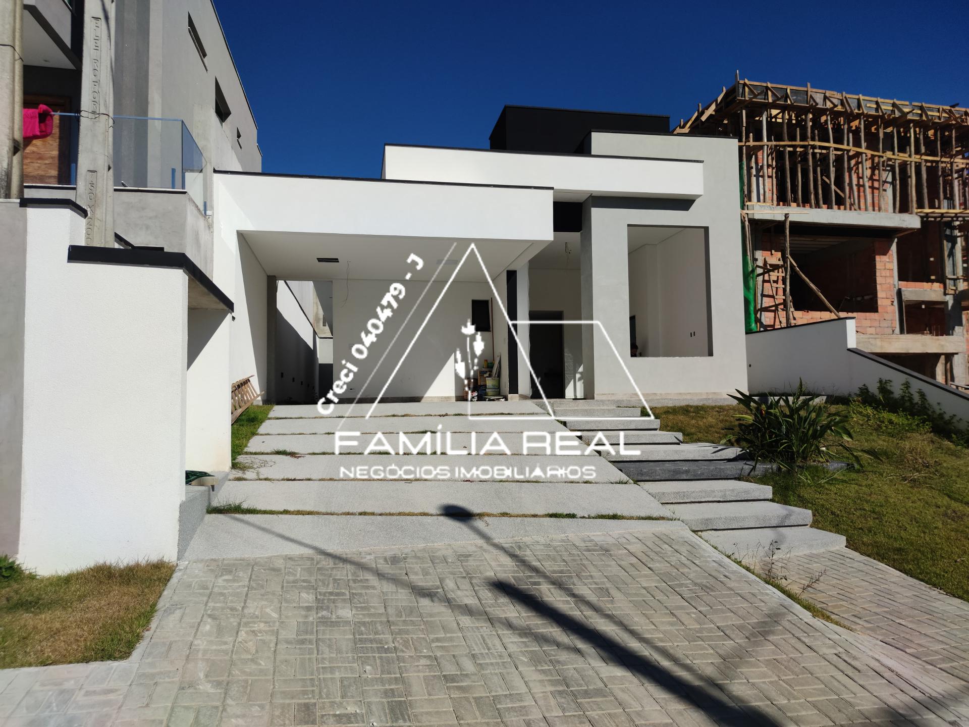 Casa T?rrea c 3 Su?tes, 1closet, Piscina 4 vagas, MOGI DAS CRU...