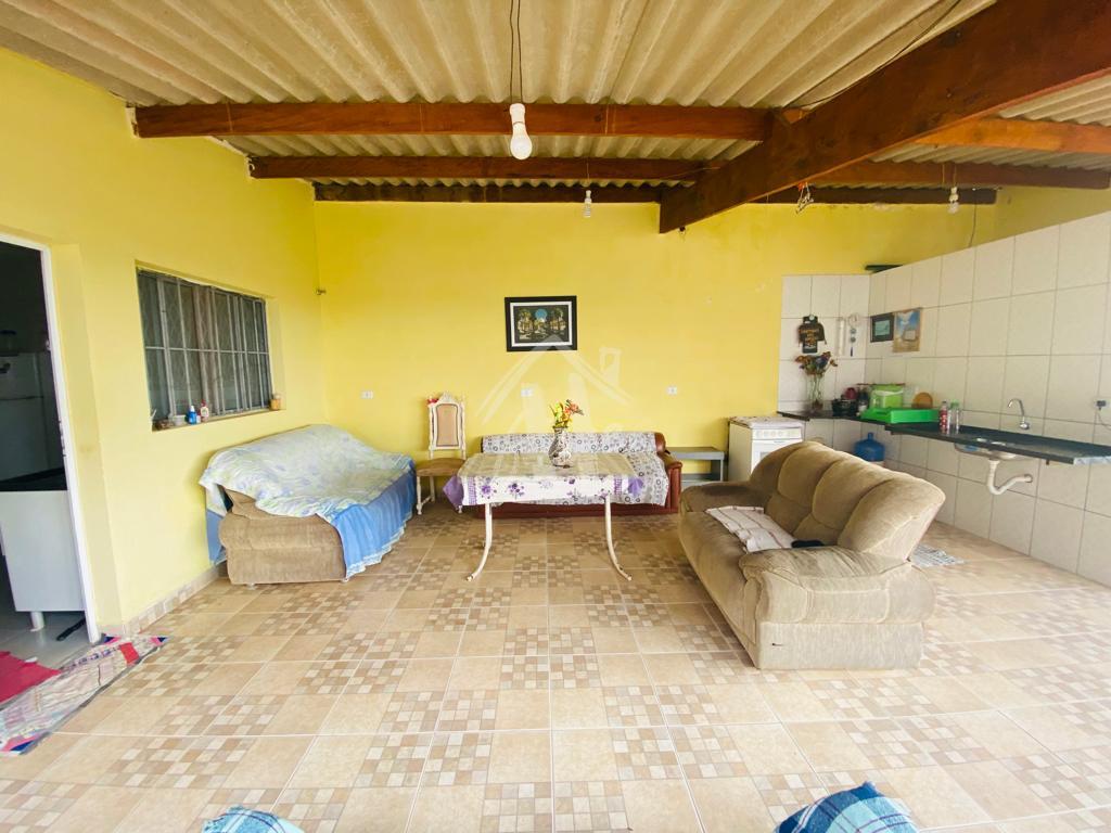 ?tima Ch?cara com 210m  localizada no bairro Jardim Flor?ncia,...