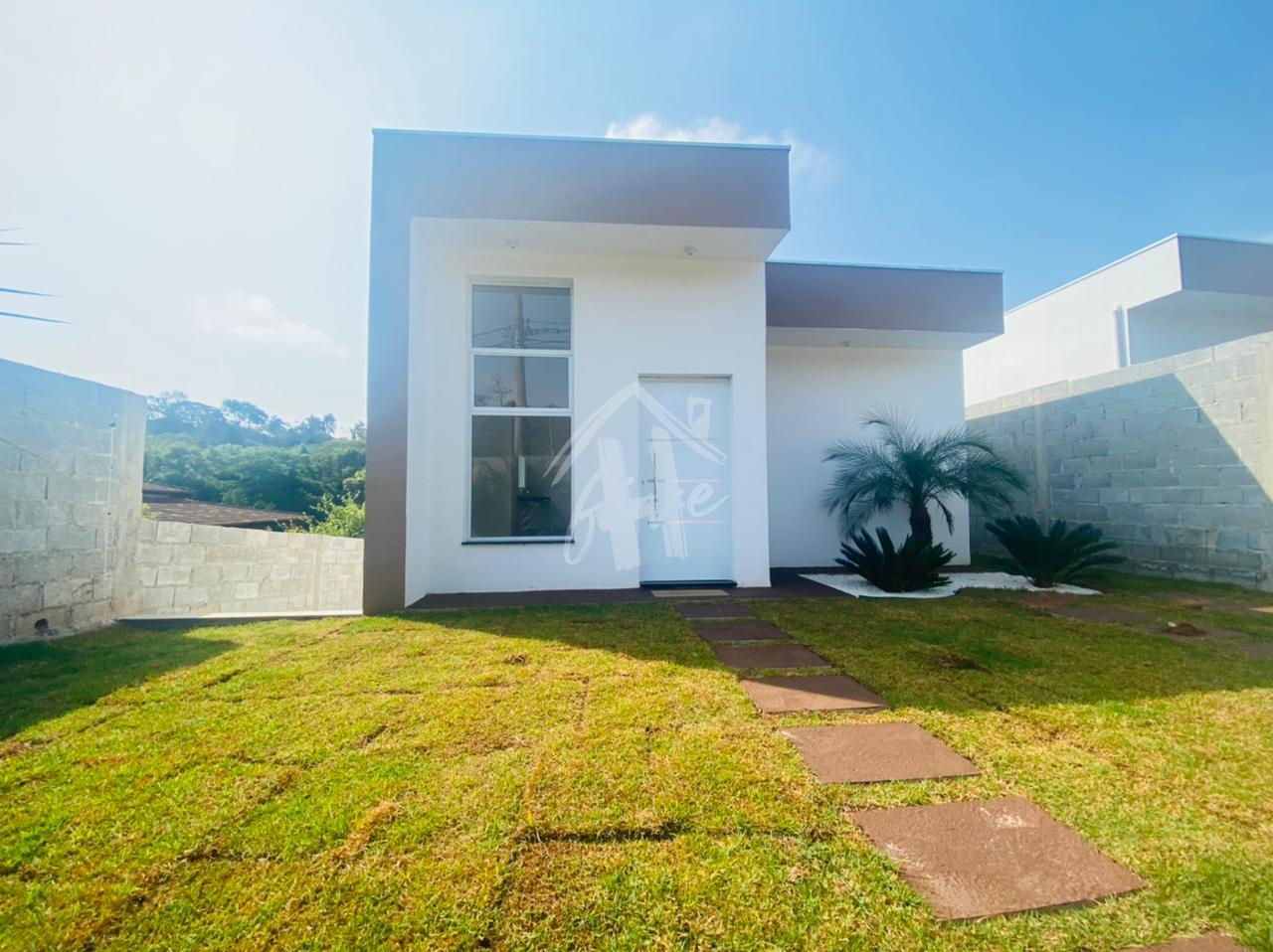 Casa com 97m  localizada no bairro Caio?ara, Jarinu- SP