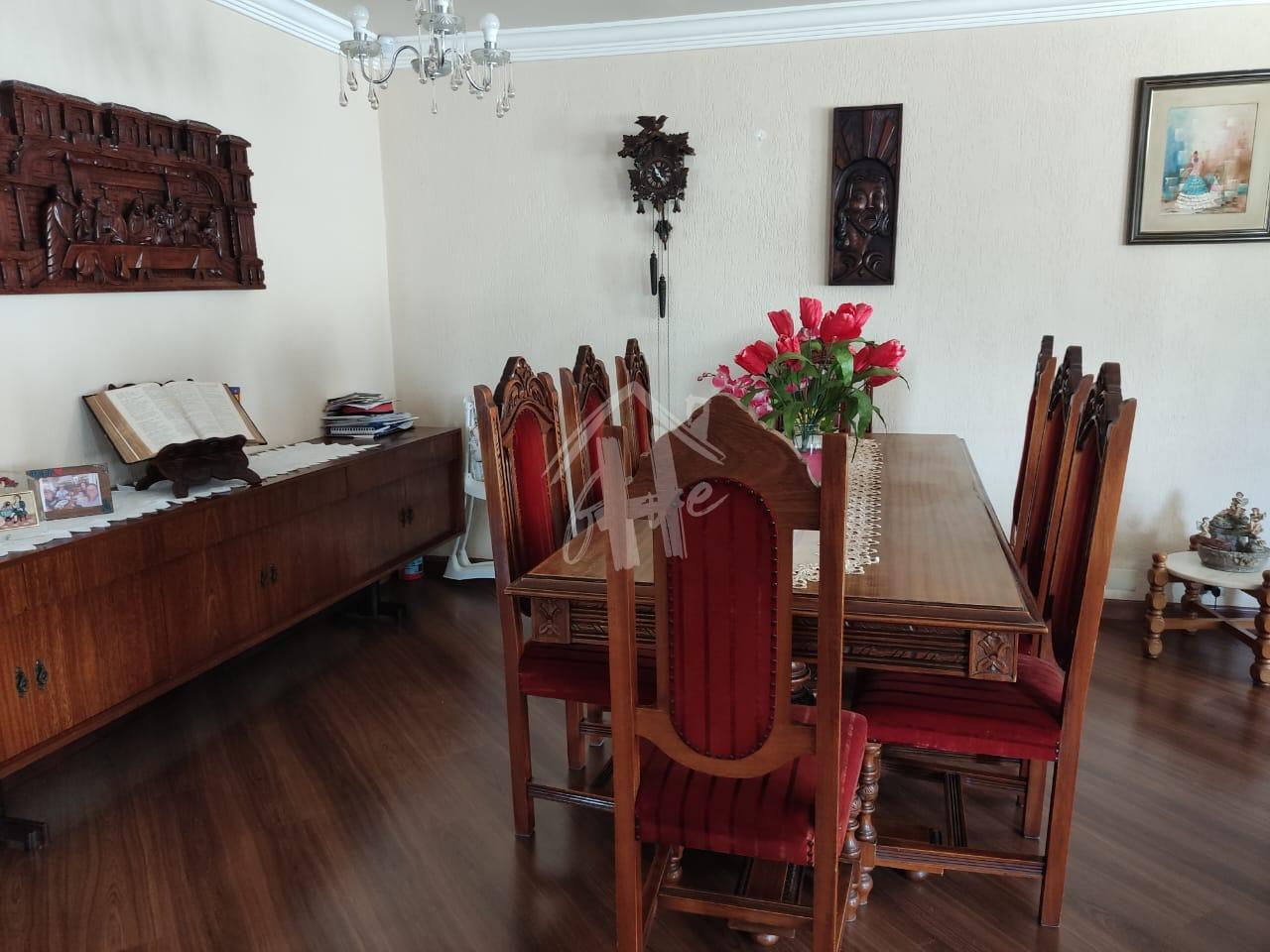 Lindo sobrado com 298m  localizado no bairro Vila Tavares, Cam...