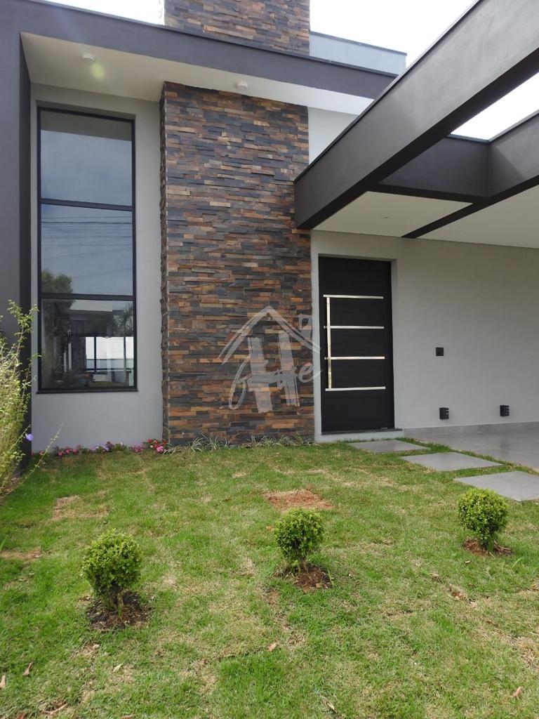 Casa  a Venda com 275m  localizado no Condom?nio Phytus, Cabre...