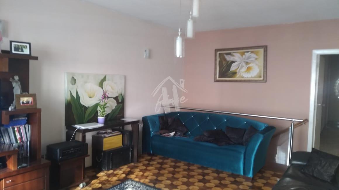 Casa a Venda com 323m  localizada no bairro Anhangaba?, Jundia...