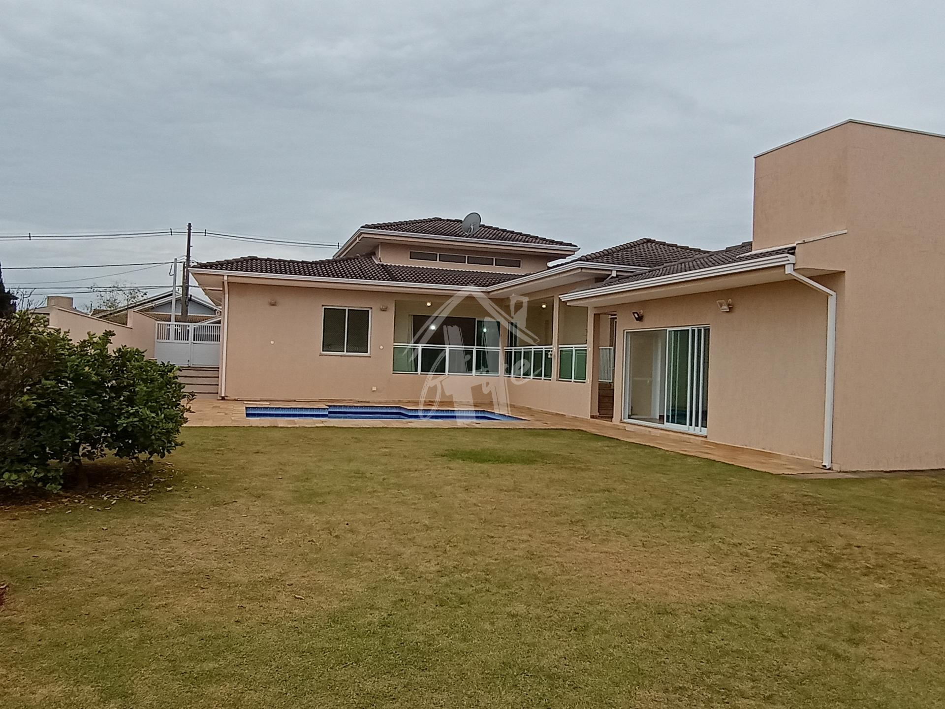 Casa com 315m  localizada no Condom?nio Haras Pindorama, Cabre...