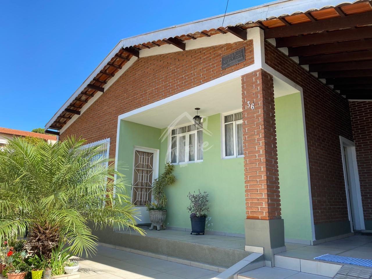 Casa com 254m  localizada no bairro Jardim Primavera, Itupeva- SP