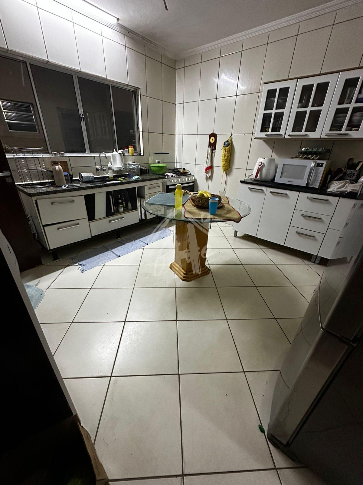 Casa a venda com 210m2 localizada no bairro jardim brasil - it...