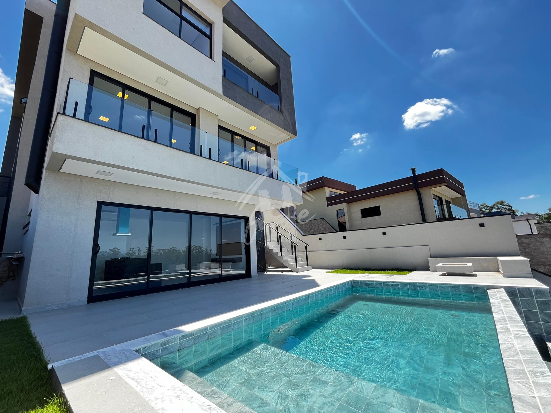 Casa a venda, localizada no Residencial Ibi Aram 2 com 285m  e...