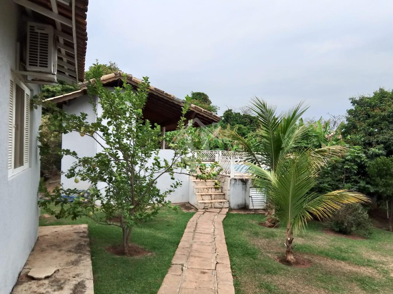 Ch?cara ? venda de 1,076,76 com 3 dormitorios, piscina no  Par...