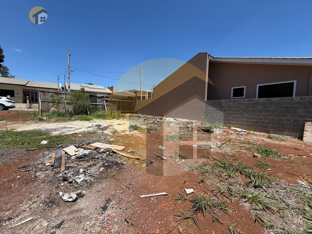 VENDE-SE TERRENO