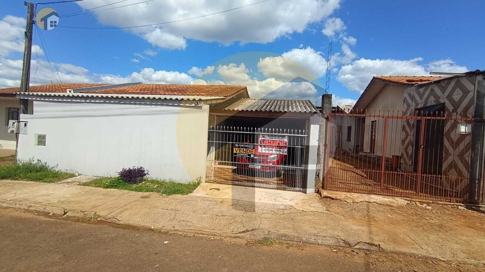 VENDE-SE CASA