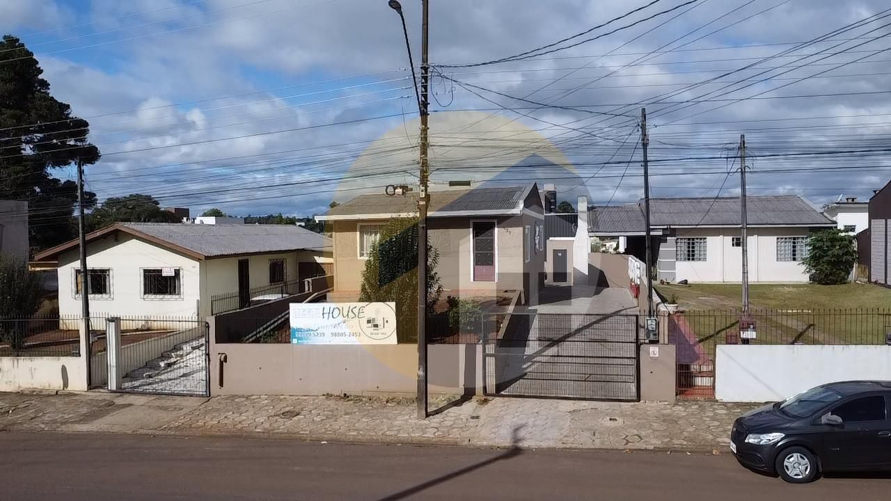 VENDE-SE CASA COM BARRACÃO COMERCIAL