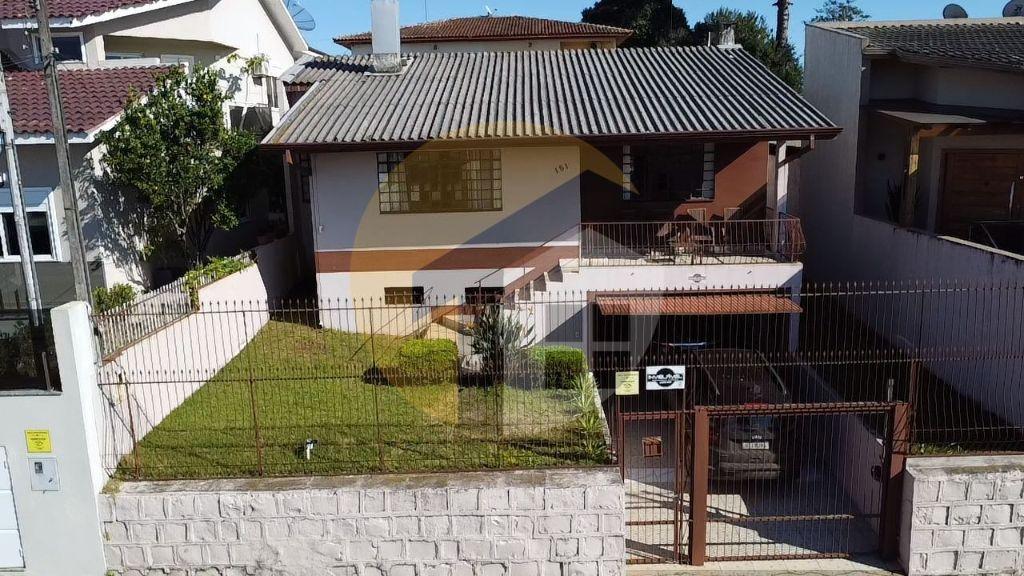VENDE-SE CASA NO CENTRO