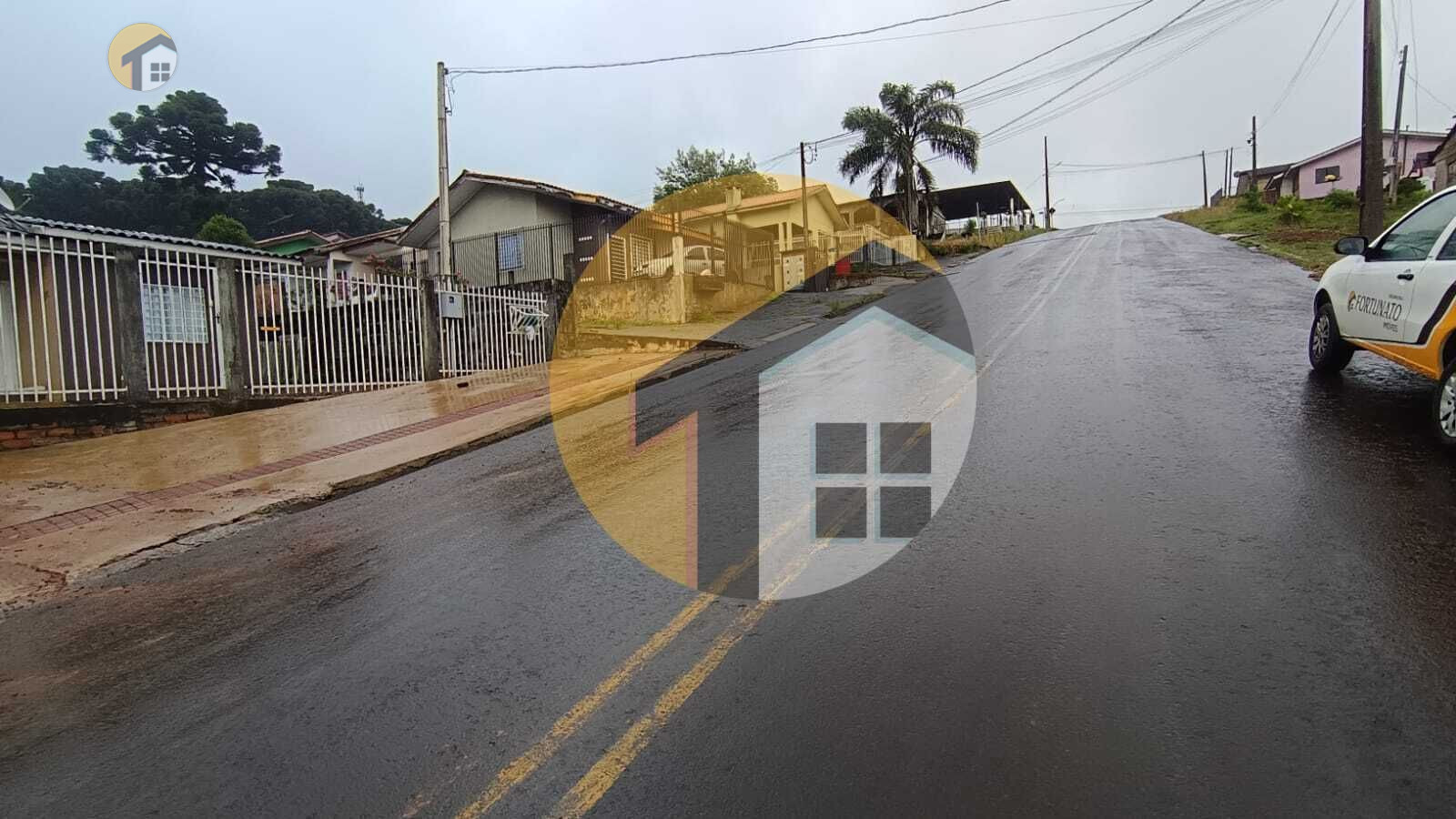 Vende-se casa com excelente terreno