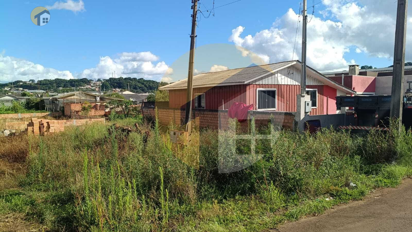 VENDE-SE TERRENO