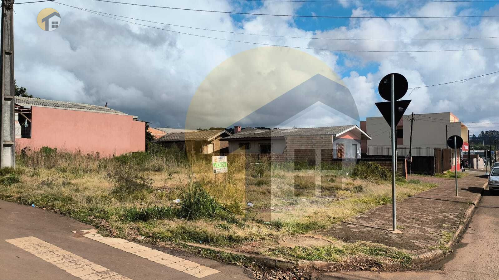 VENDE-SE TERRENO