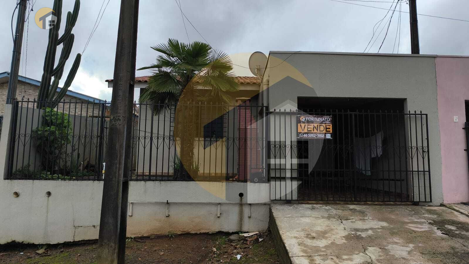 VENDE-SE CASA