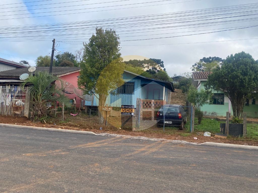 VENDE-SE CASA