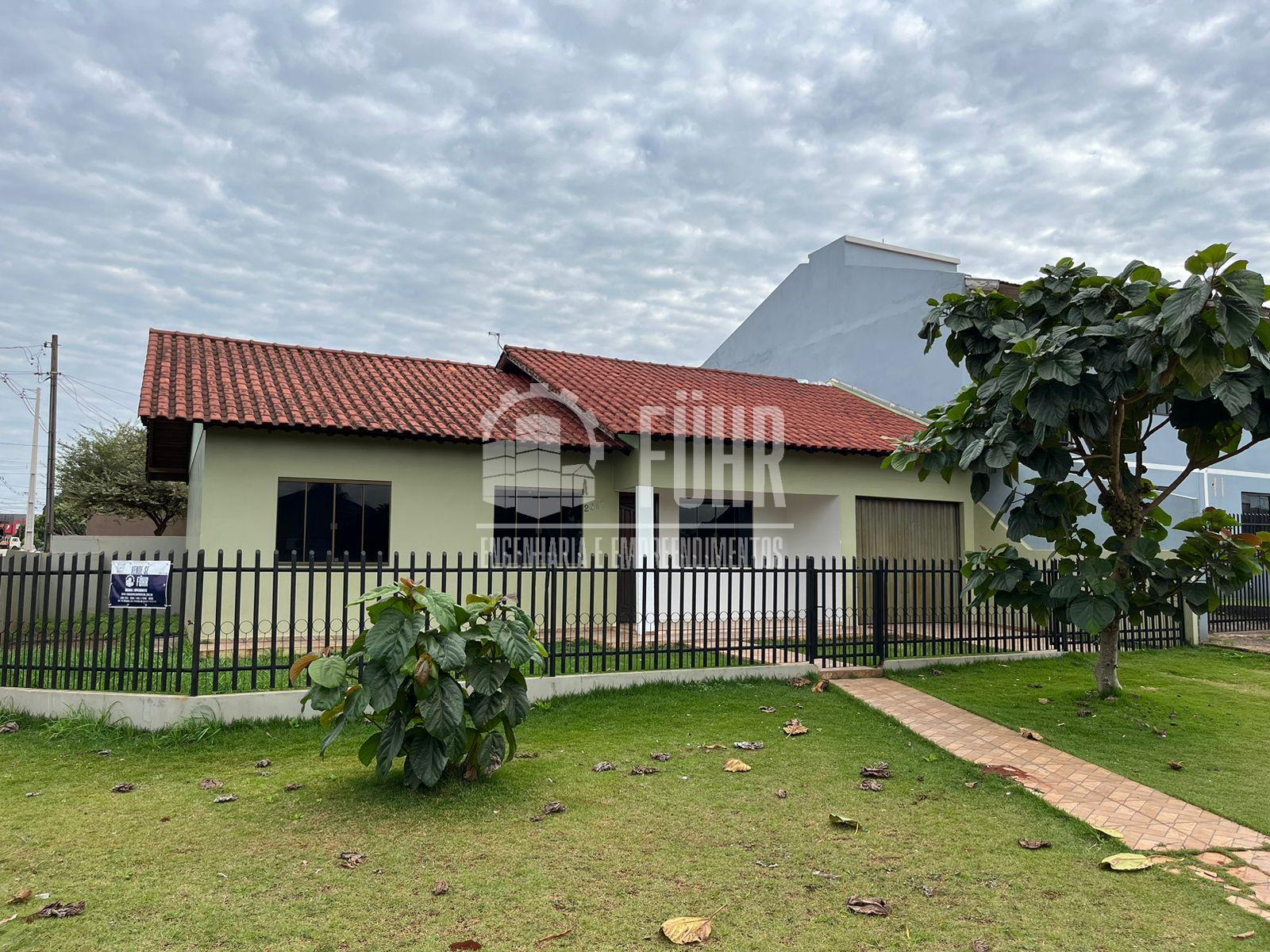 Casa 100m  em uma localiza??o privilegiada proximo ao Supermer...
