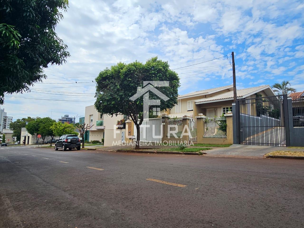 Sobrado com 4 dormitórios à venda, SÃO CRISTÓVÃO, MEDIANEIRA - PR