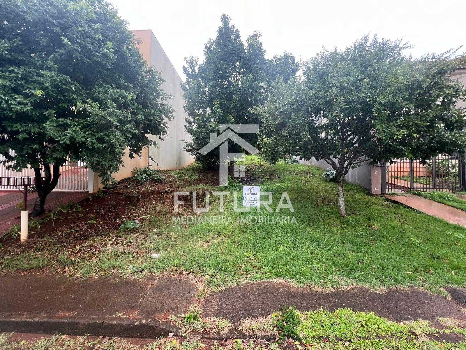 Terreno à venda com 250m , Bairro Nazaré, MEDIANEIRA - PR