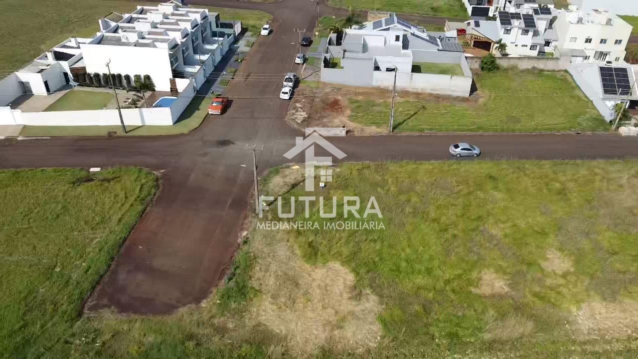 TERRENO DE ESQUINA -  LOTEAMENTO PUERARI