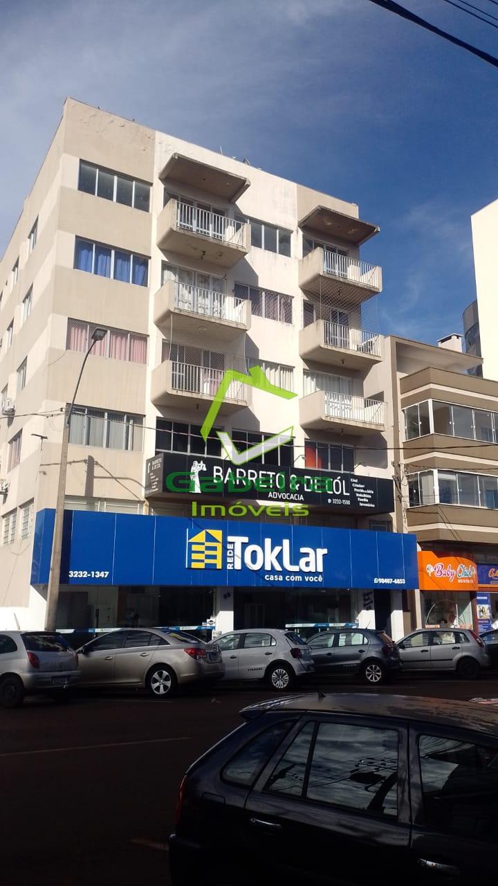 Apartamento com 3 dormit�rios para loca��o, CENTRO, CORONEL VIVIDA - PR
