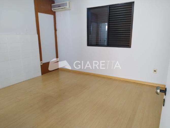 Apartamento para alugar com 2 quartos, 86m² - Foto 9