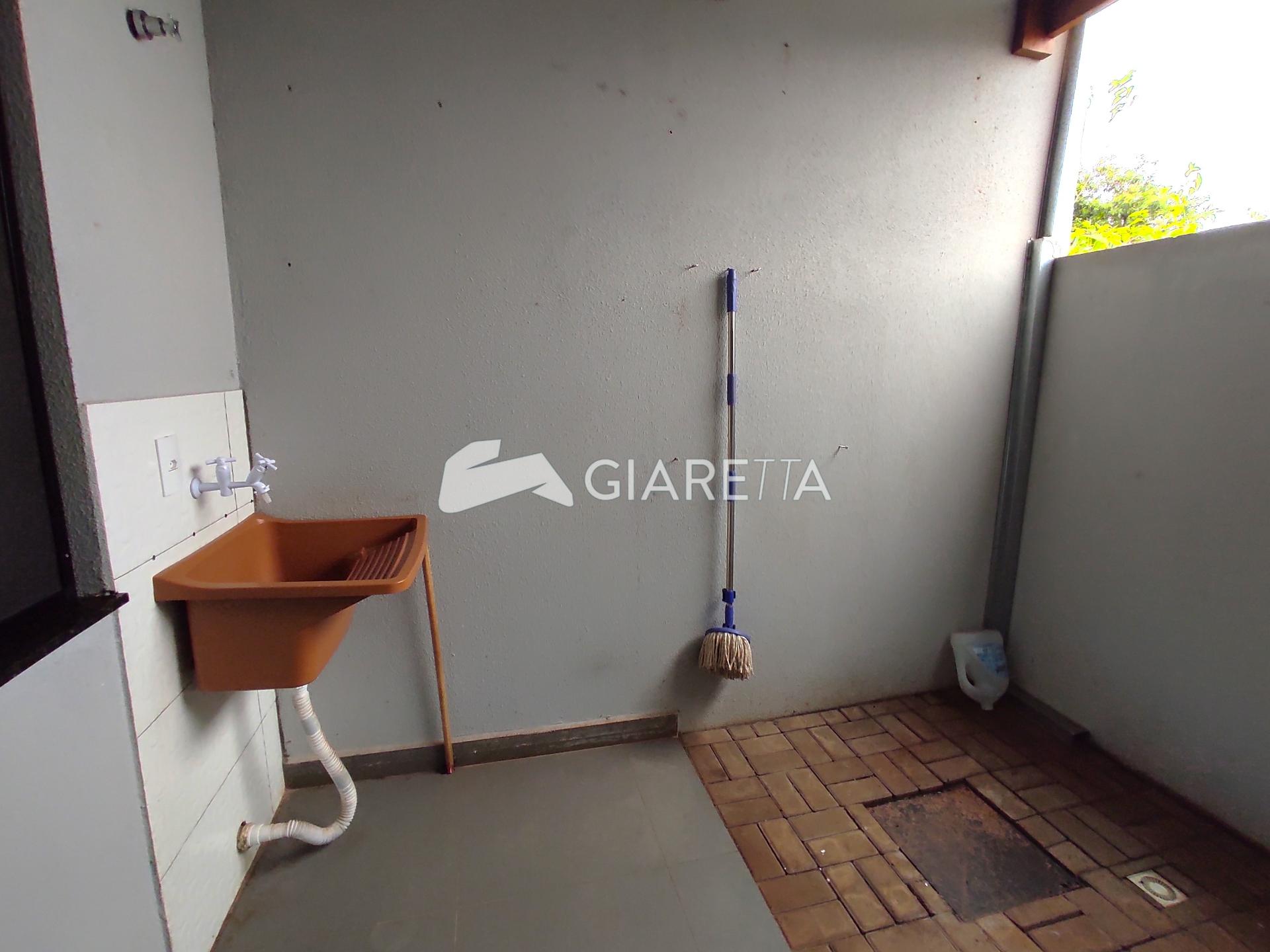 Casa para alugar com 2 quartos, 49m² - Foto 13