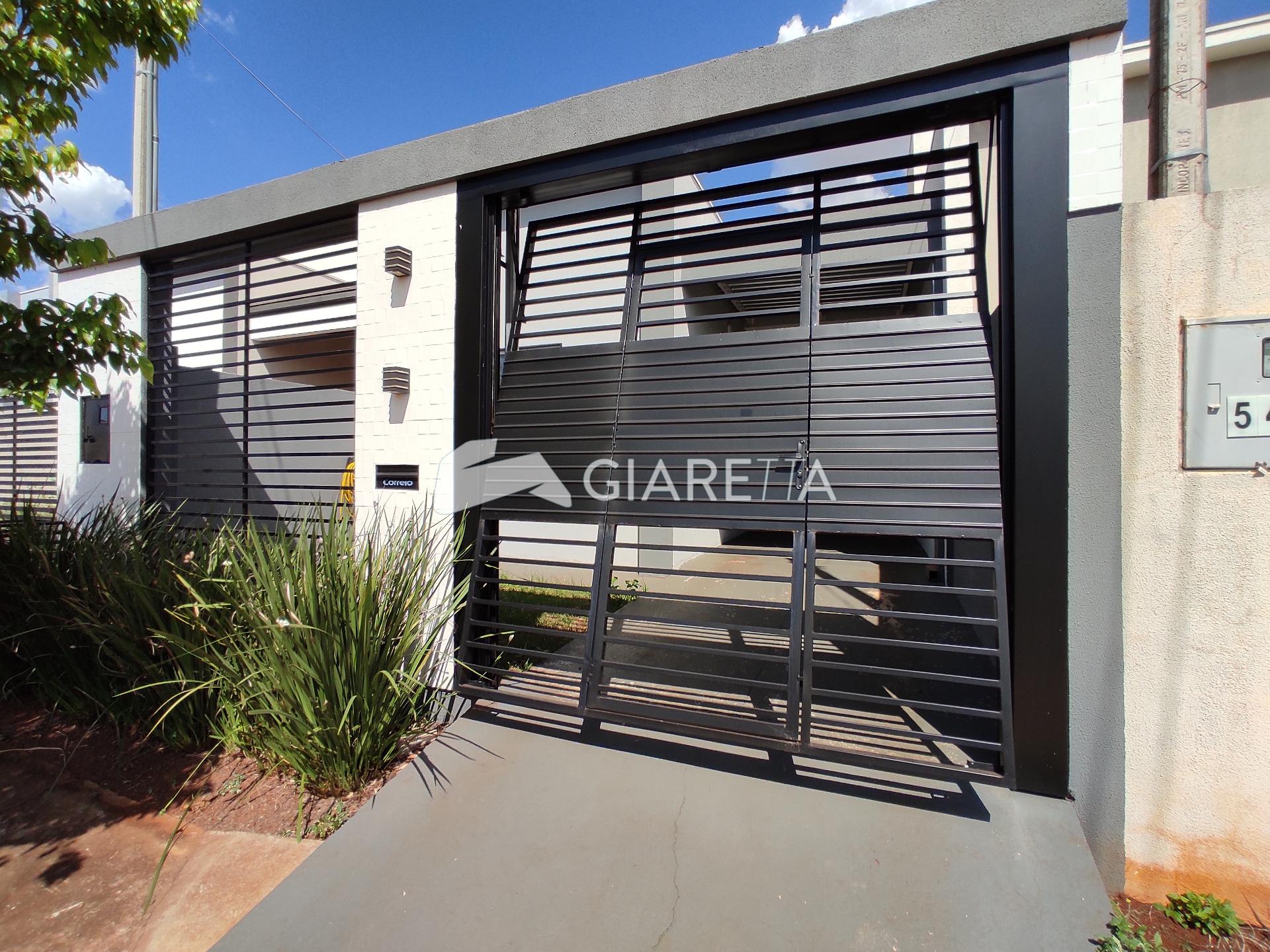 Casa à venda com 2 quartos, 70m² - Foto 2