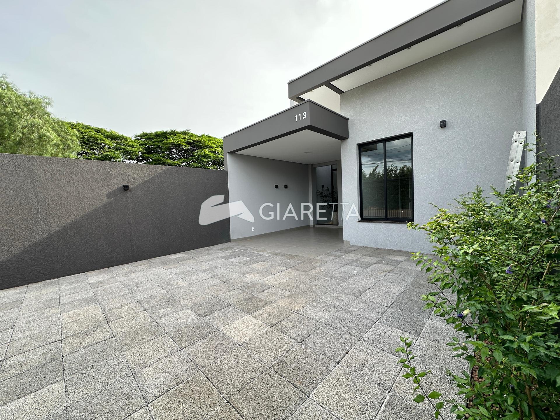 Casa à venda com 2 quartos, 125m² - Foto 1