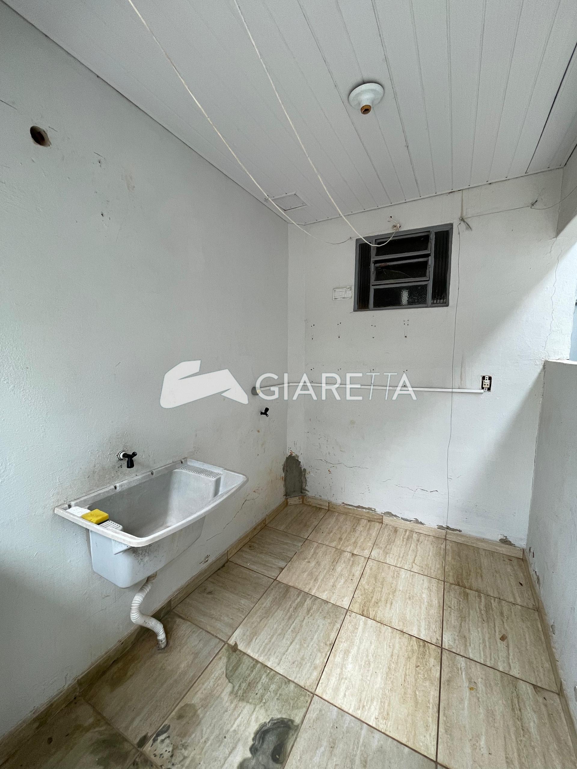 Casa para alugar com 2 quartos, 20m² - Foto 6
