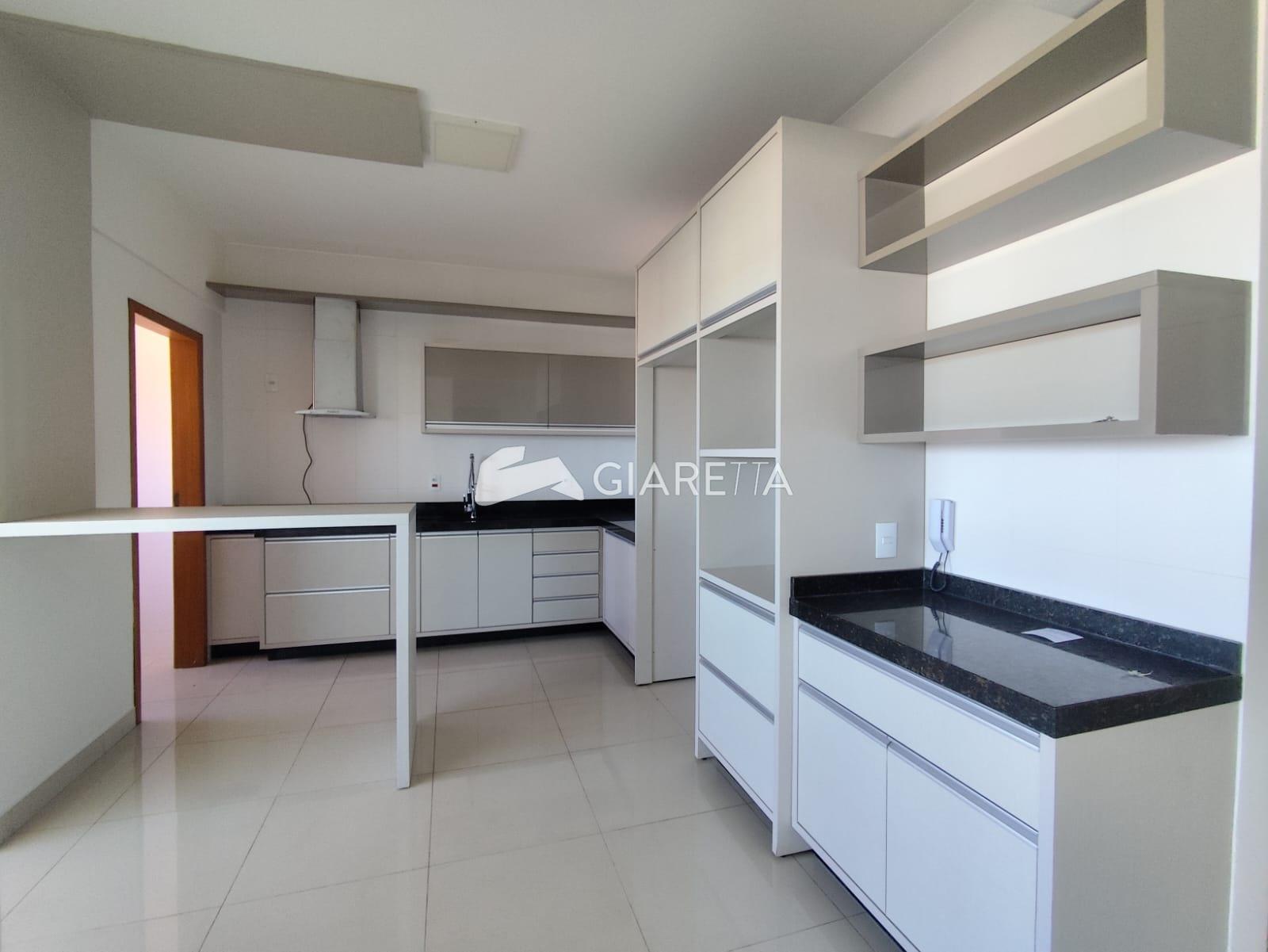 Apartamento, 3 quartos, 136 m² - Foto 1