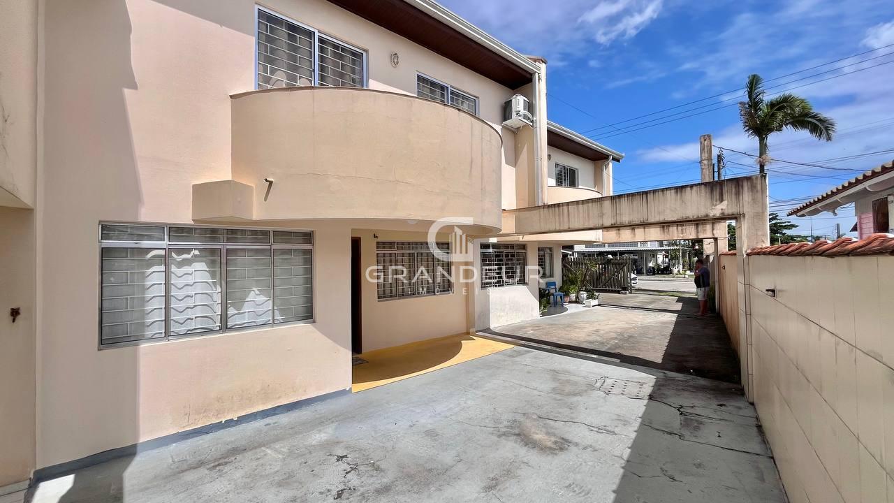Sobrado com 4 dormitórios à venda no Balneário Nereidas, GUARA...