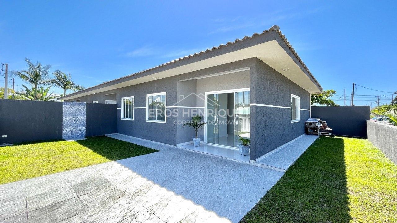 Casa Nova a 2 Quadras do Mar  Oportunidade Imperdível 