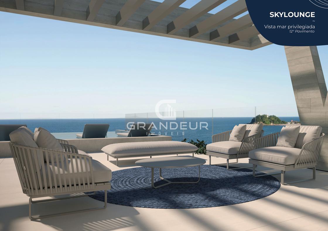 Cobertura Duplex no Edifício Caieiras 55 com Vista Mar e Pisci...