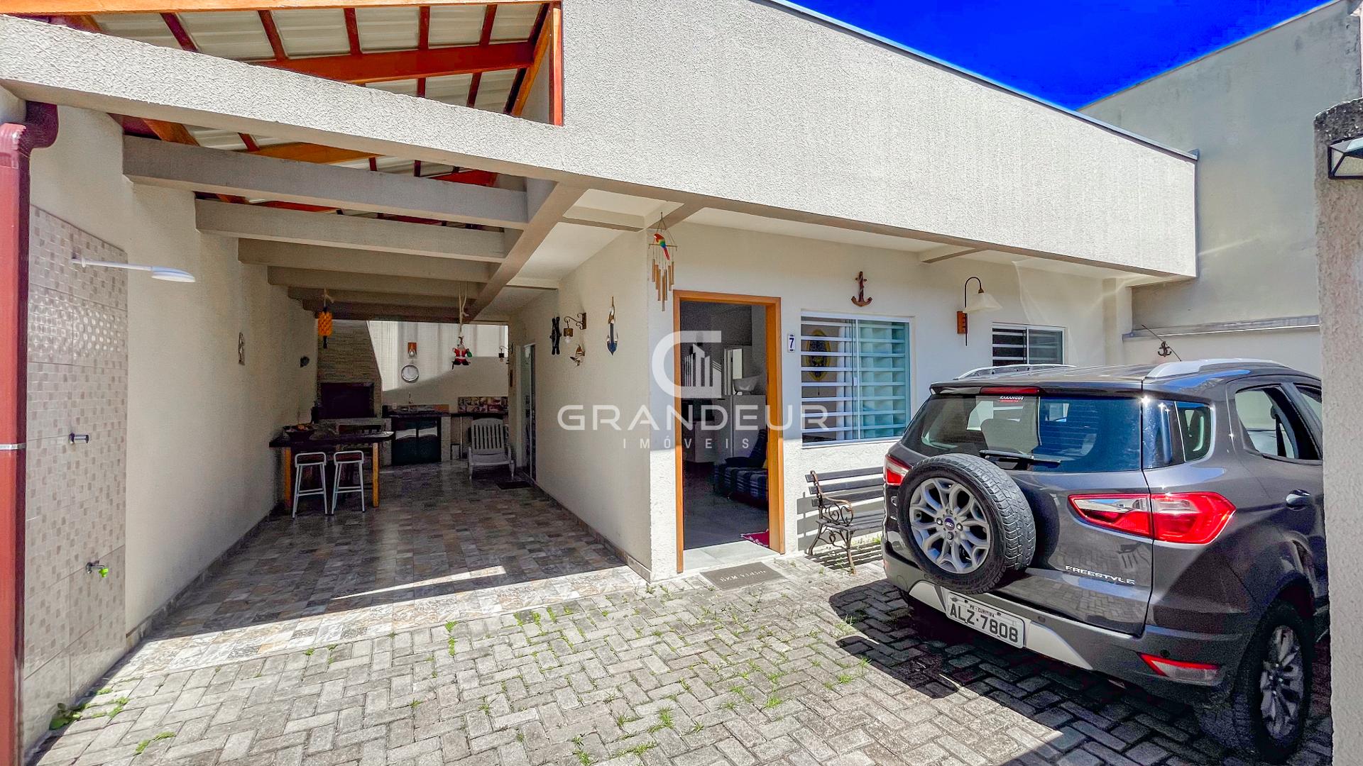 Residência Em Condomínio No Balneário Eliana